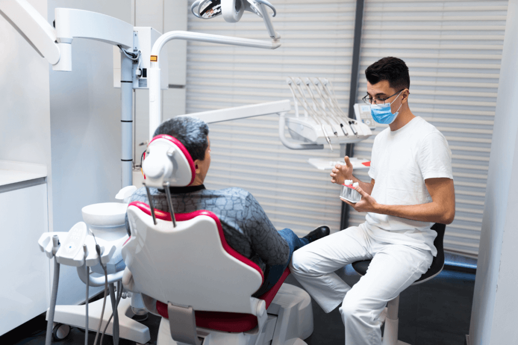 Implante Dentário Sem Corte: Entenda o que é e como é feito